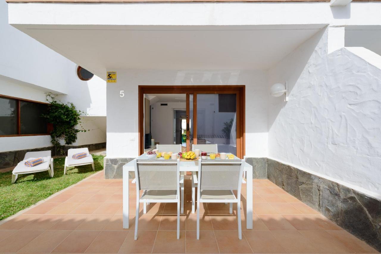 Bonito Bungalow Con Piscina Junto A La Playa San Bartolomé Buitenkant foto