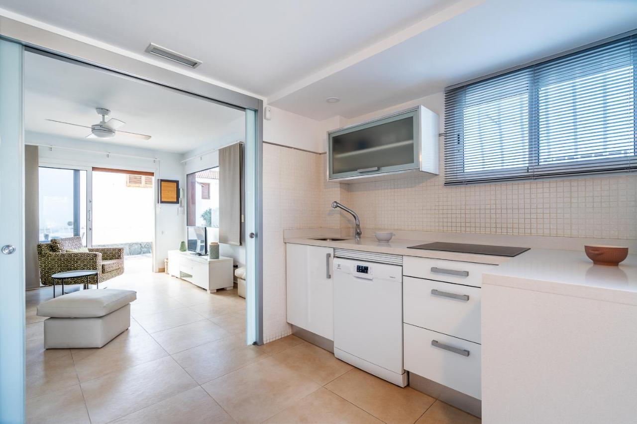 Bonito Bungalow Con Piscina Junto A La Playa San Bartolomé Buitenkant foto